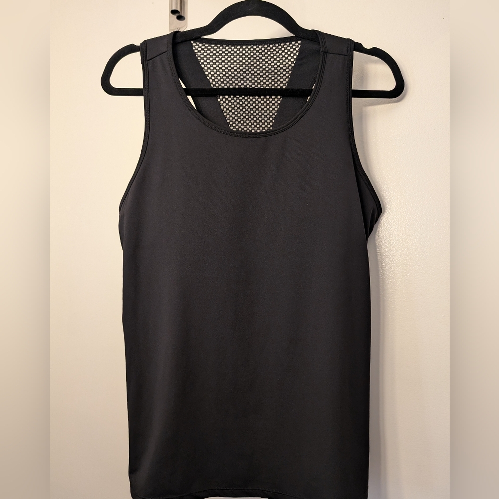 Black Mesh Tank Bra Built in Sporty Athletic Workout Women’s Top Medium / Large